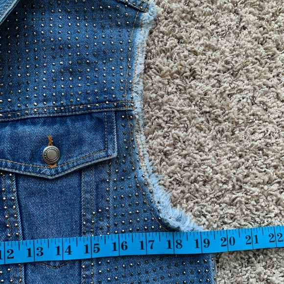 VOCAL USA BLUE Cotton Crystal Studded Raw Edge Button Down Denim Vest NWOT SZ L - Picture 15 of 17